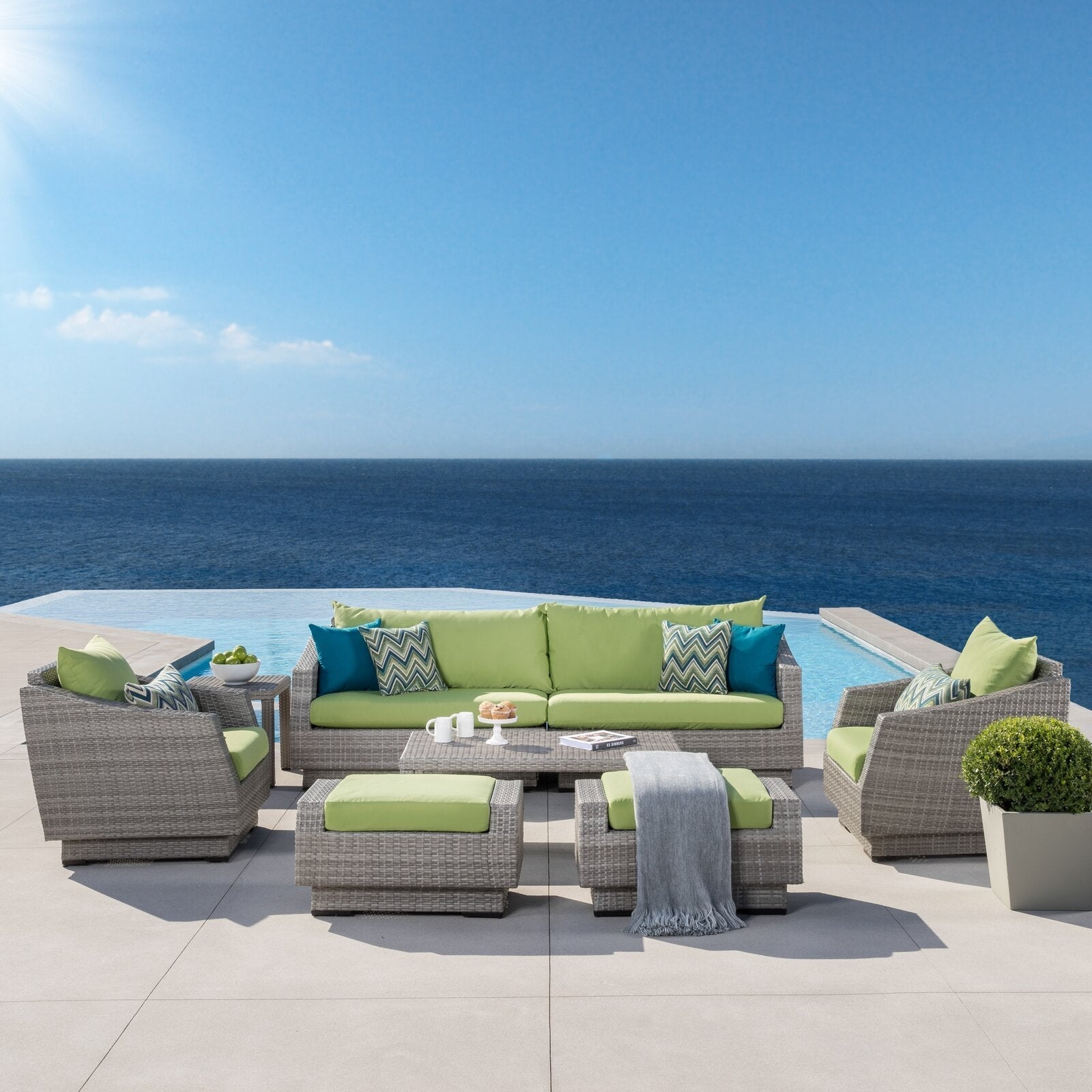 Rittenhouse 7 - Person Seating Group with Cushions