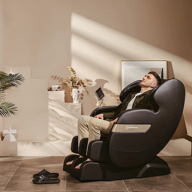 💥Clearance Sale🔥Faux Leather Heated Full Body Massage Chair with Dual-core S Track and APP Control